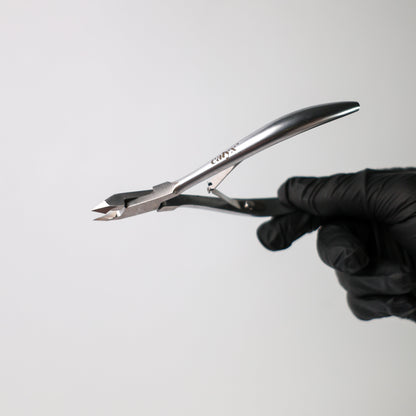 Cuticle Nipper professional nail product by Calyx London