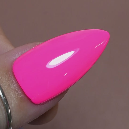 calyx london french kiss pink gel polish