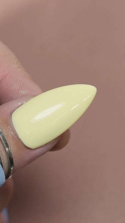 calyx london banana shake gel polish yellow