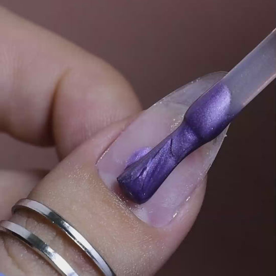 calyx london cat eye violet ice purple gel polish