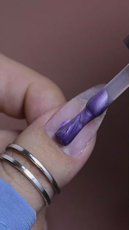 calyx london cat eye violet ice purple gel polish